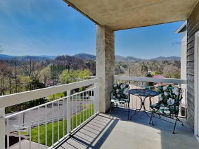 Cozy Corner Whispering Pines 421